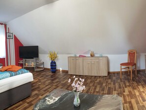 Unclassified image, 3 of 22, button