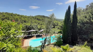 Piscine extérieure