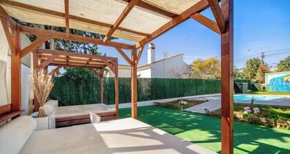 Casa de vacaciones 'Spica' con piscina privada, terrazas, jardín y Wi-Fi
