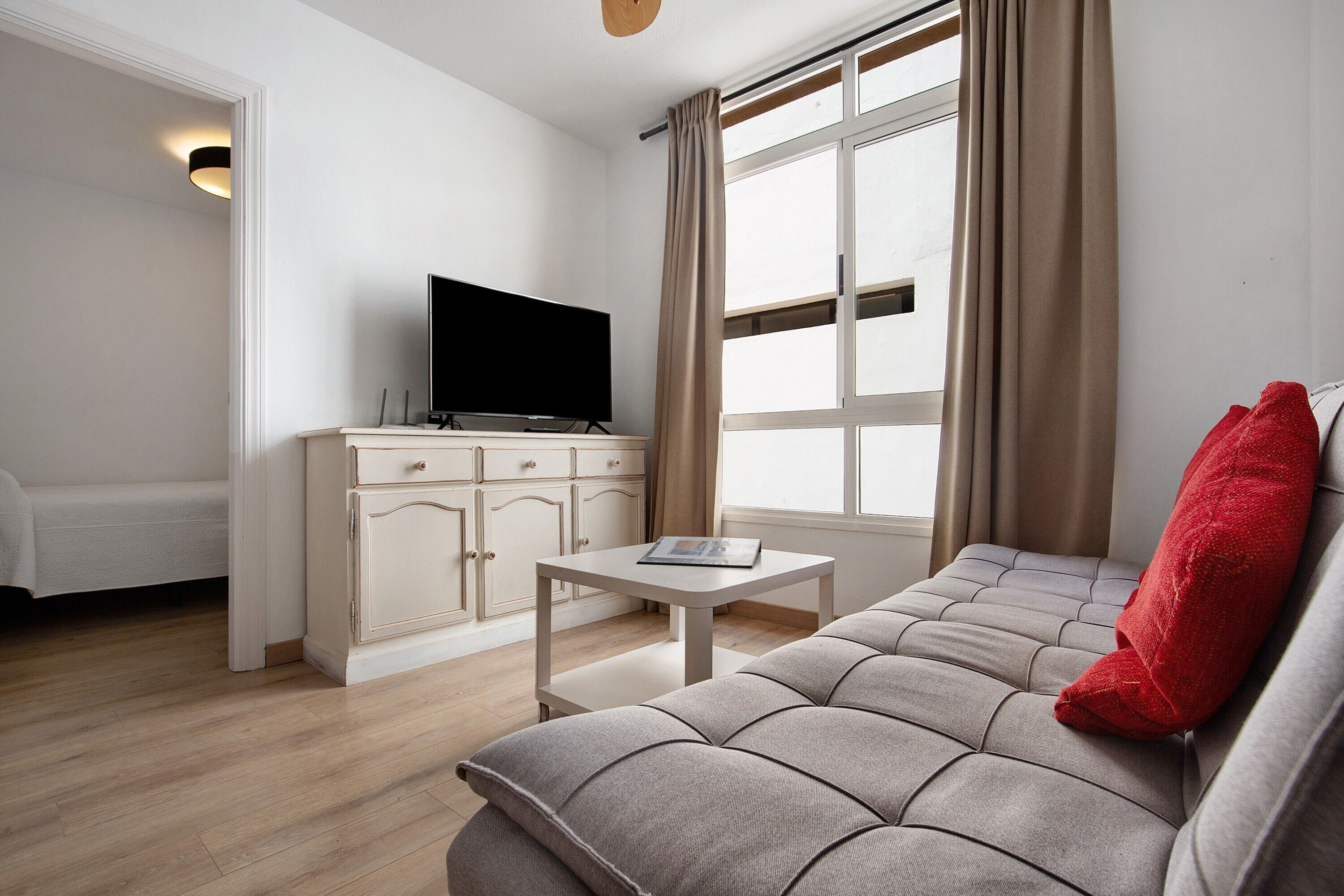 2 slaapkamers, een strijkplank/strijkijzer, gratis wifi, beddengoed