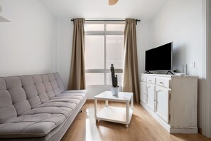 TV