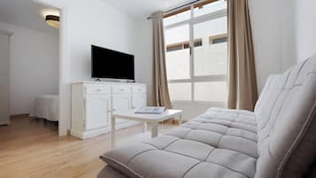 2 slaapkamers, een strijkplank/strijkijzer, gratis wifi, beddengoed