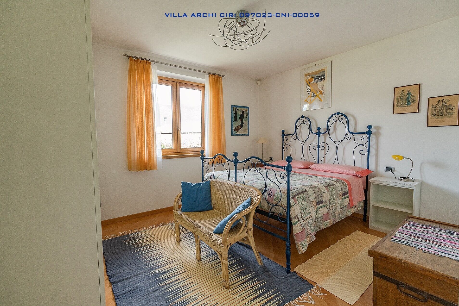 4 chambres, fer et planche à repasser, Wi-Fi gratuit, draps fournis