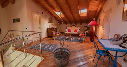 Villa Archi mit Seeblick, Garten, Terrasse, Balkon und WLAN
