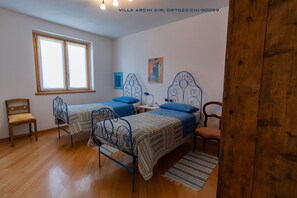 4 habitaciones, tabla de planchar con plancha y wifi gratis 