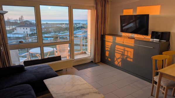 Smart-TV, Tischtennisplatte