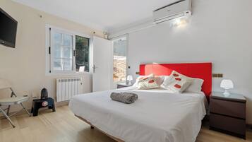 1 slaapkamer, een bureau, gratis wifi, beddengoed