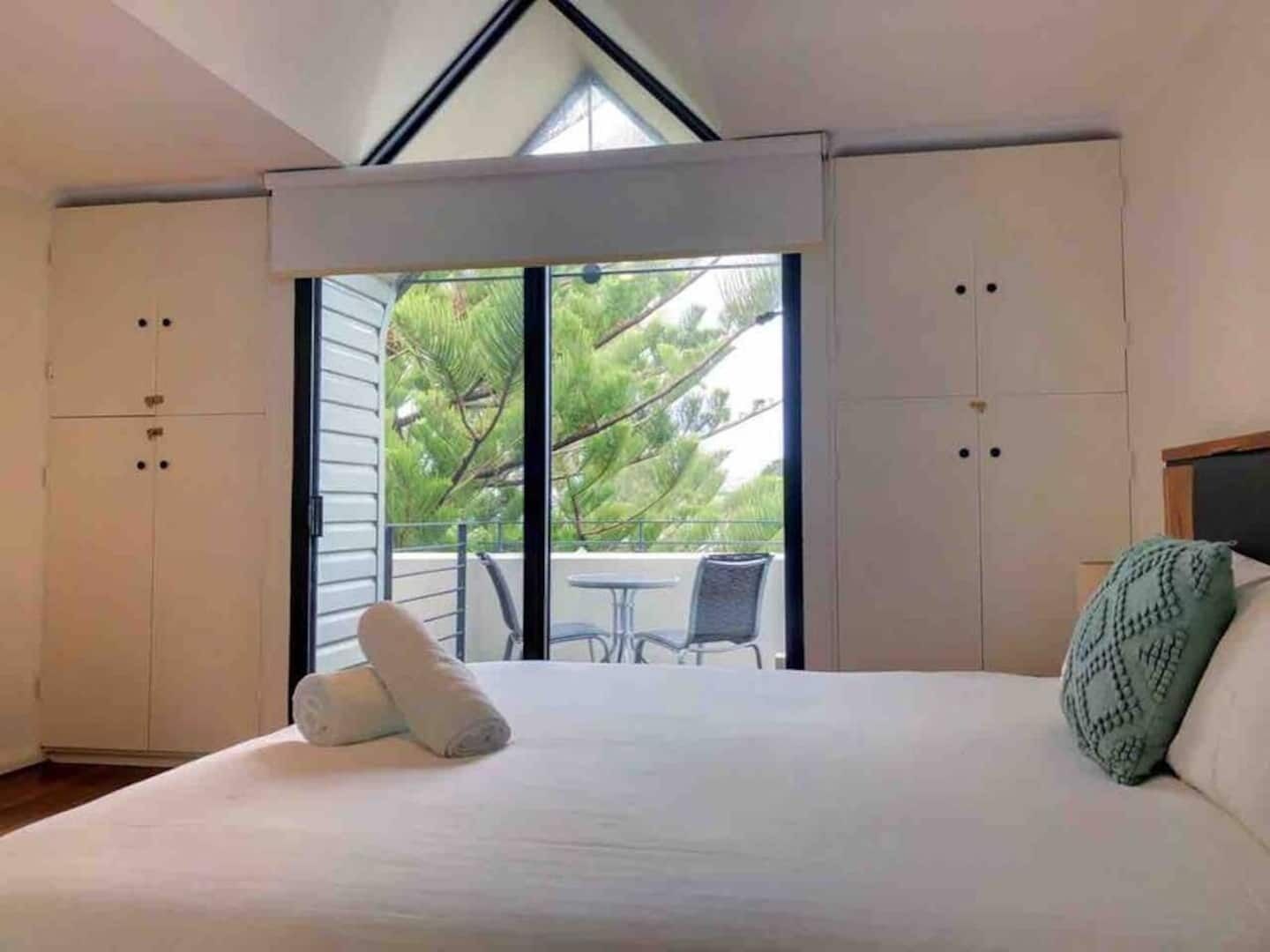 2 bedrooms, iron/ironing board, travel crib, free WiFi