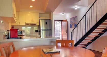 This apartment is a 2 bedroom(s), 1.5 bathrooms, located in Fremantle, WA.