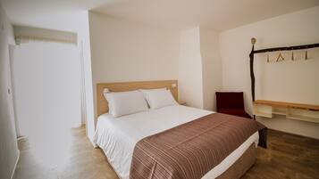 Apartment, 1 Bedroom | Soundproofing, free WiFi, bed sheets