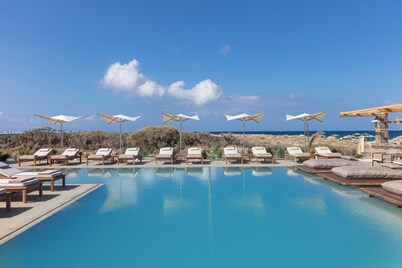 Ammothines Cycladic Suites