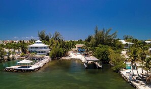 Exterior - The Lazy Lime  Spacious 5BR Retreat with Pool, Hot Tub & Open Water Views (Marathon)