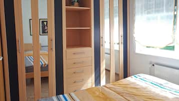 2 Schlafzimmer, Reisekinderbett, WLAN