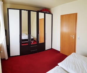 1 Schlafzimmer, Reisekinderbett, WLAN