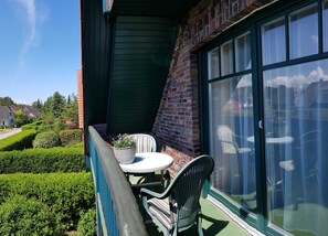 Unclassified image, 3 of 15, button