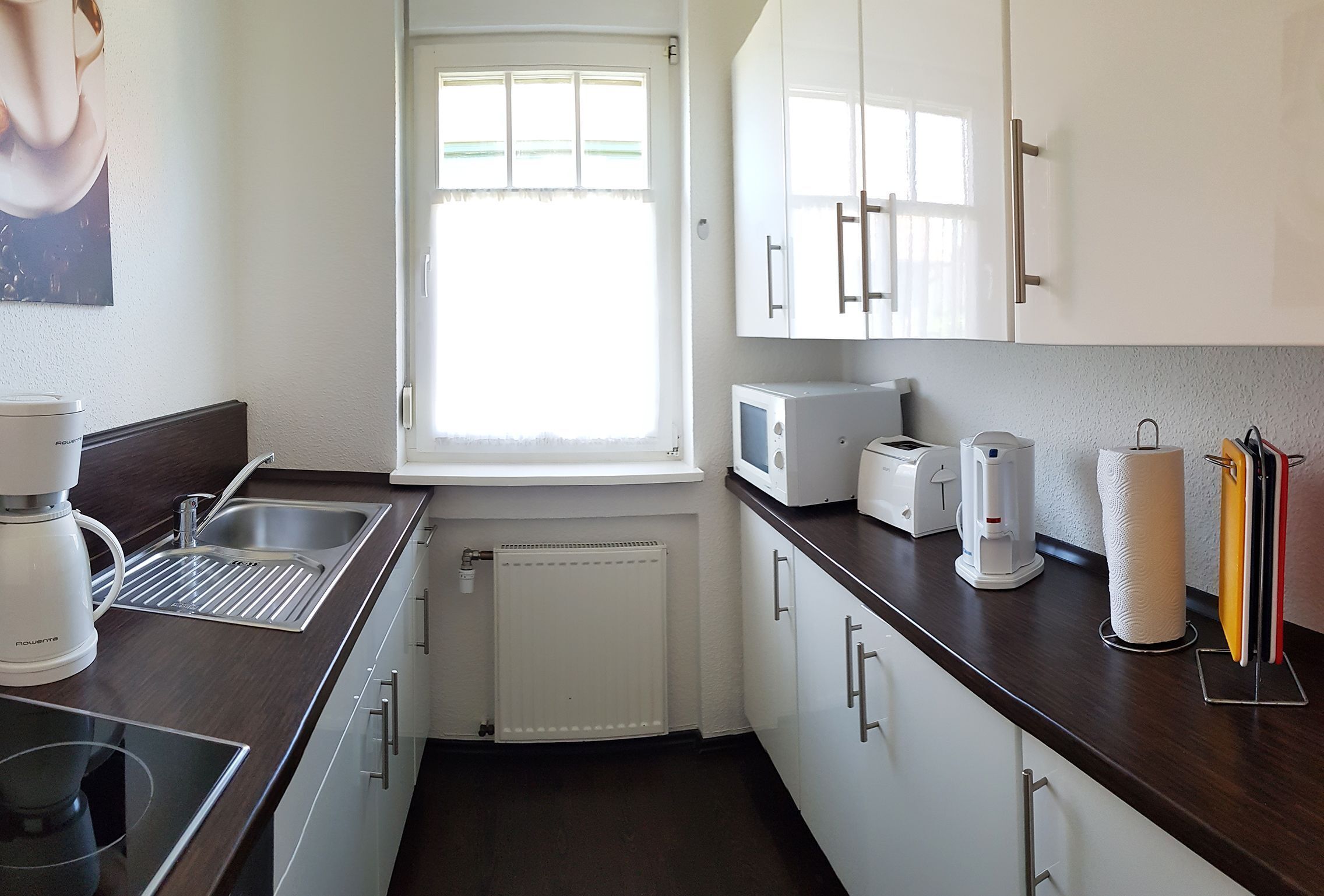 Mikrowelle, Wasserkocher mit Kaffee-/Teezubehör, Wasserkocher, Toaster