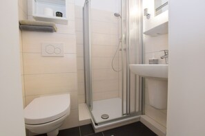 Unclassified image, 2 of 12, button