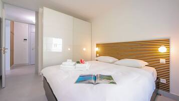 Family Apartment, 1 Bedroom, Lakeside (Coloratura) | 1 bedroom, laptop workspace, iron/ironing board, free WiFi