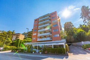 Fachada de la propiedad