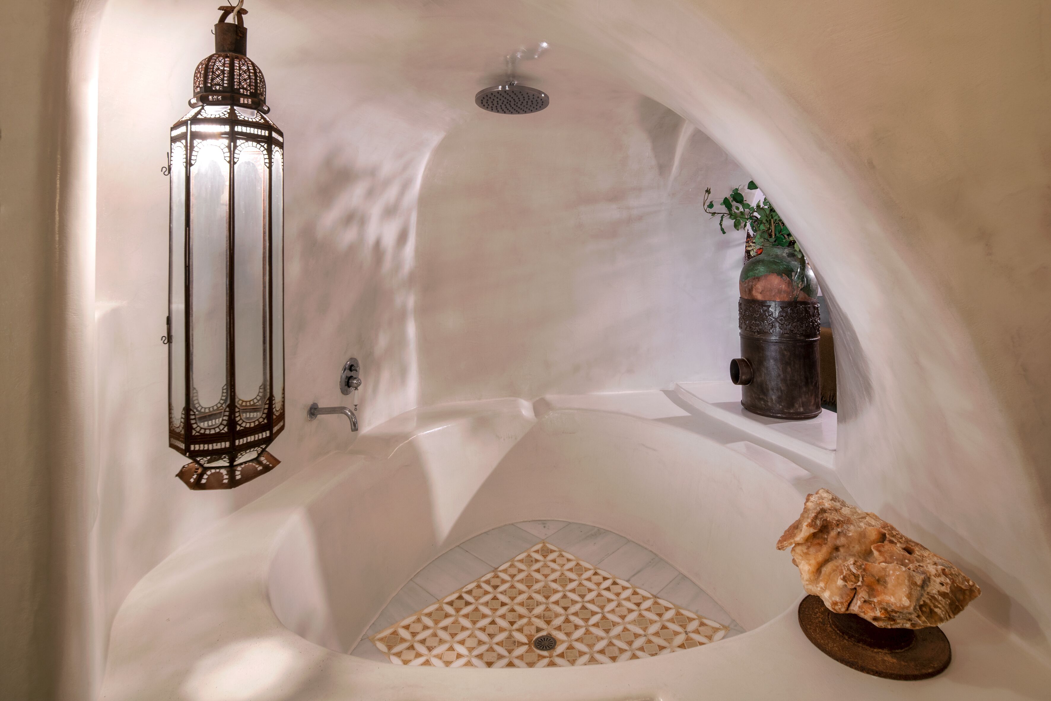 Ensemble douche/baignoire, sèche-cheveux, serviettes fournies, savon