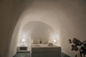 1 bedroom, free WiFi, bed sheets - Hiraeth: Stylish canava house with pool and garden (Μεγαλοχώρι)