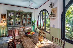 Dining - Hiraeth: Stylish canava house with pool and garden (Μεγαλοχώρι)