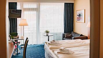 1 bedroom, desk, free WiFi, bed sheets