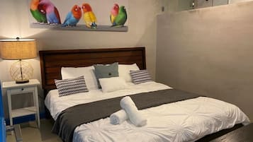 4 habitaciones, tabla de planchar con plancha, cuna de viaje y wifi