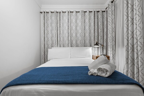 5 makuuhuonetta, silitysrauta/-lauta, vauvan matkasänky, Wi-Fi