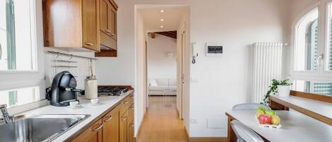 Oven, stovetop, dishwasher, coffee/tea maker