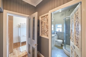 Bathroom - Windsor Nook (Saltburn-by-the-Sea)