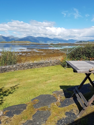 Historic  cottage in stunning coastal location