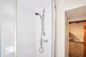 House | Bathroom | Towels - Grange Cottage (Northallerton)