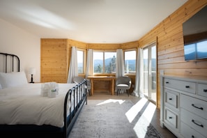 4 bedrooms, free WiFi, bed sheets