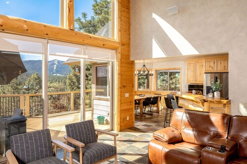 Castle Rock. Best home, Best location, Best views, best hot tub, all in one place. AC