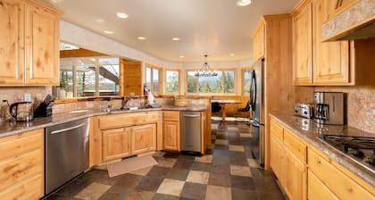 Castle Rock. Best home, Best location, Best views, best hot tub, all in one place. AC