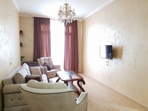Nairas Guest House on Vazha-Pshavela Str 84