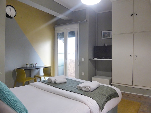 Habitación doble | 1 habitación, ropa de cama hipoalergénica y escritorio
