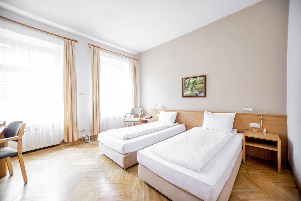 Chambre Standard Double ou avec lits jumeaux