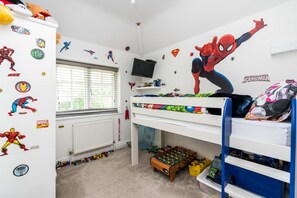 Apartment (2 Bedrooms) | 2 bedrooms, bed sheets - NEW Gorgeous 2 Bedroom House in North London (London)