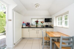 Huoneisto (2 Bedrooms) | Ruokailu