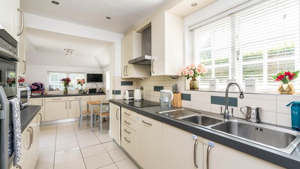 Apartment (2 Bedrooms) | Private kitchen | Toaster - NEW Gorgeous 2 Bedroom House in North London (London)