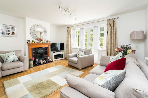 Huoneisto (2 Bedrooms) | Olohuone