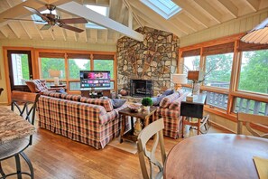 Smart TV, fireplace - Charming 2-bedroom chalet in Seven Devils, NC, perfect for a cozy getaway. (Seven Devils)