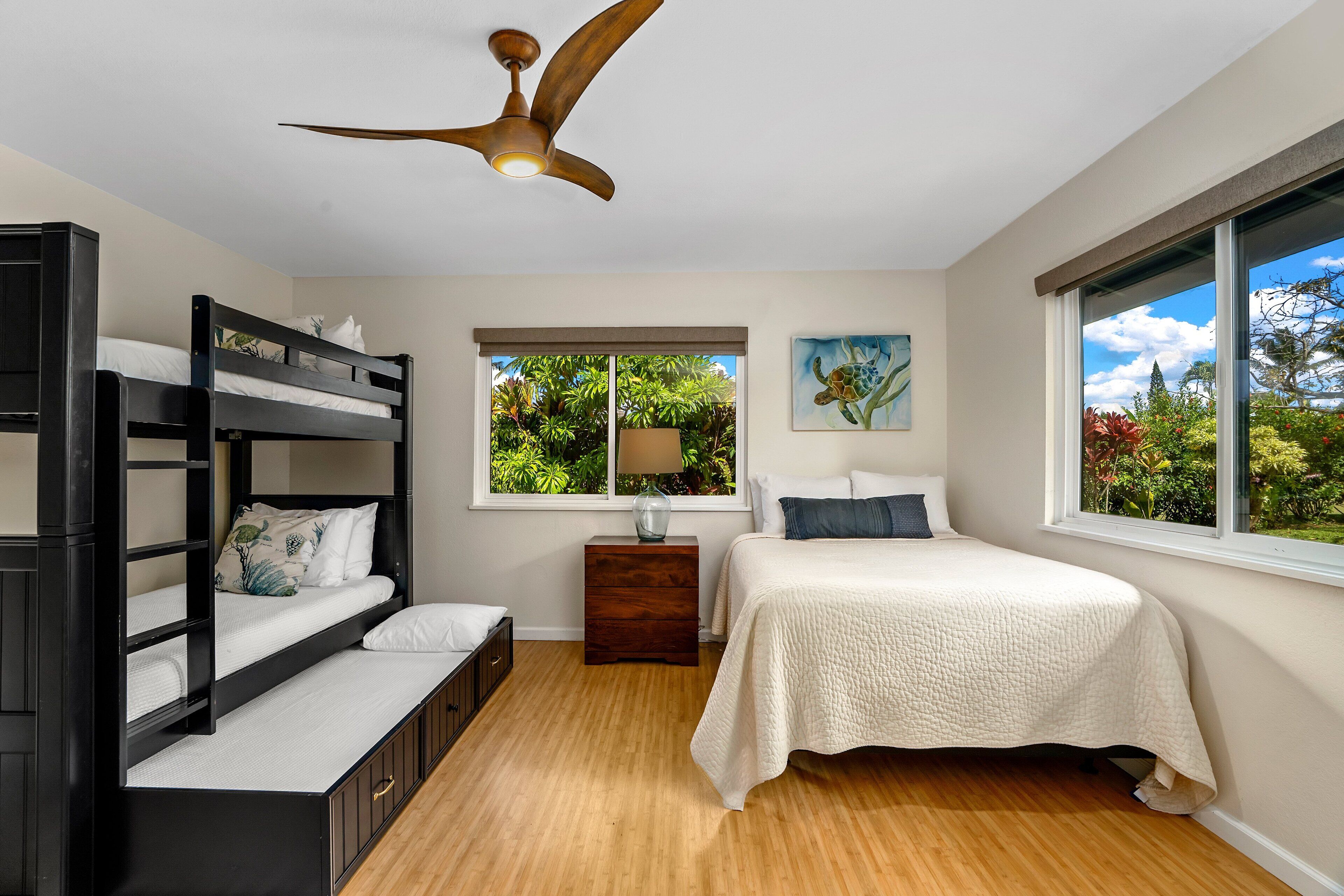 4 bedrooms, iron/ironing board, WiFi, bed sheets