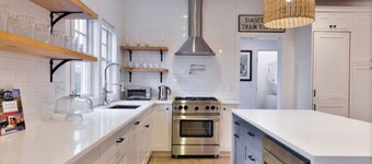 3-bedroom vacation home just 3 minutes drive to Whaling Museum