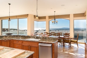 Private kitchen - 1551 Mandalay Beach Road (Oxnard)