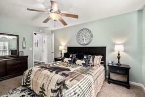 4 bedrooms, desk, iron/ironing board, free WiFi