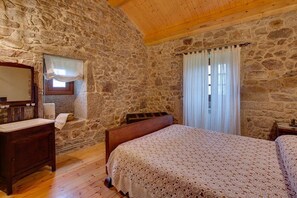 5 Schlafzimmer, Bügeleisen/Bügelbrett, Reisekinderbett, kostenloses WLAN