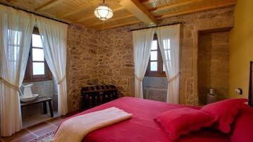 5 dormitorios, tabla de planchar con plancha, wifi y ropa de cama